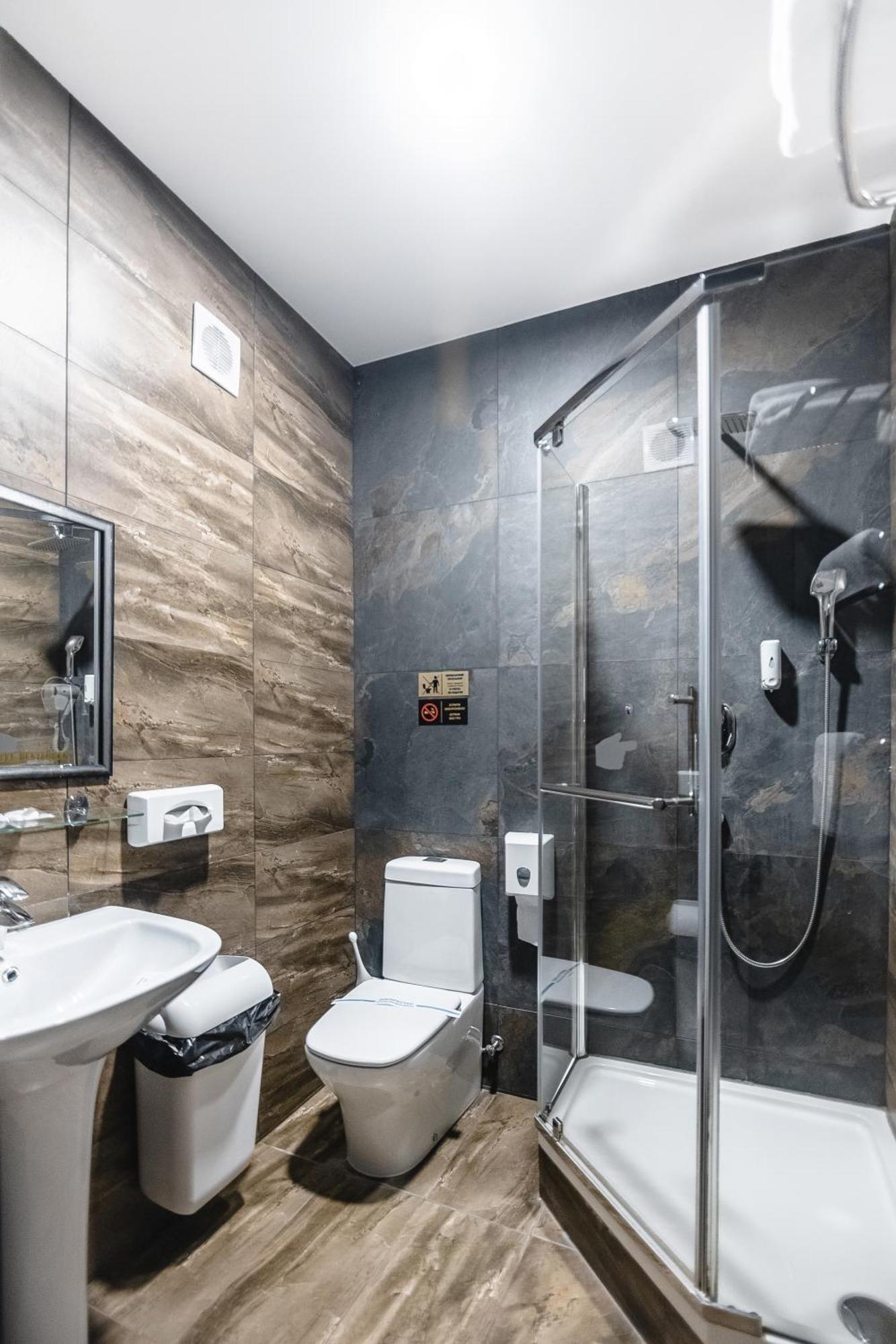 Geography Hotel Veresneve Buitenkant foto