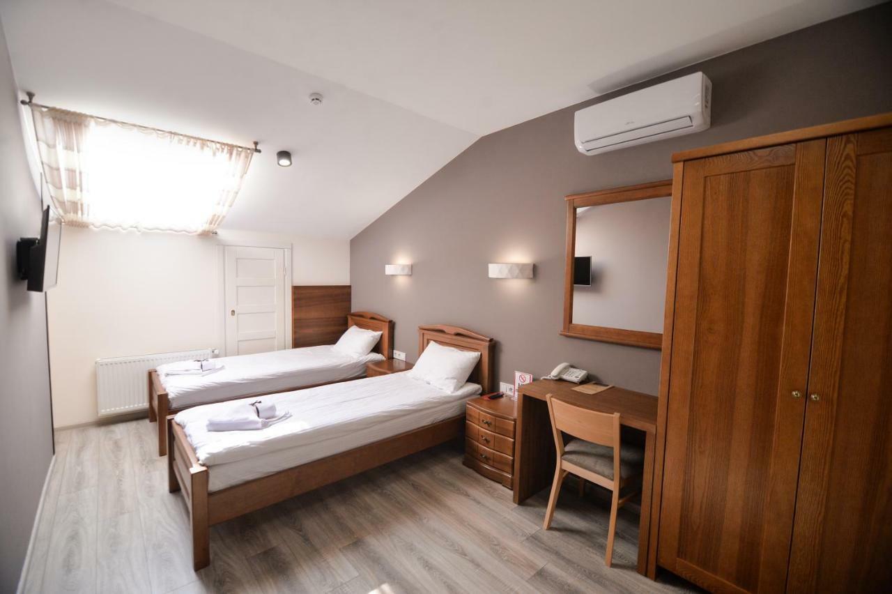 Geography Hotel Veresneve Buitenkant foto