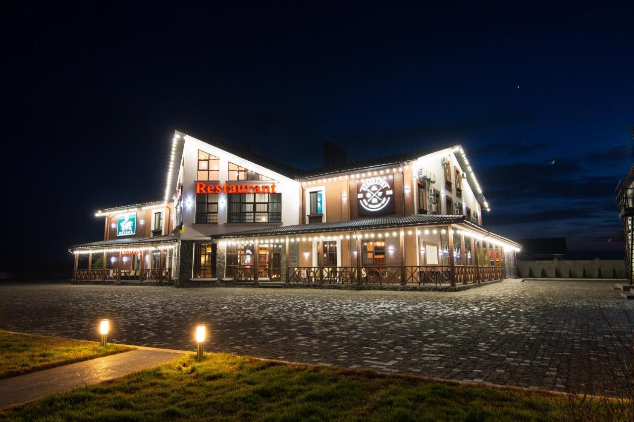 Geography Hotel Veresneve Buitenkant foto